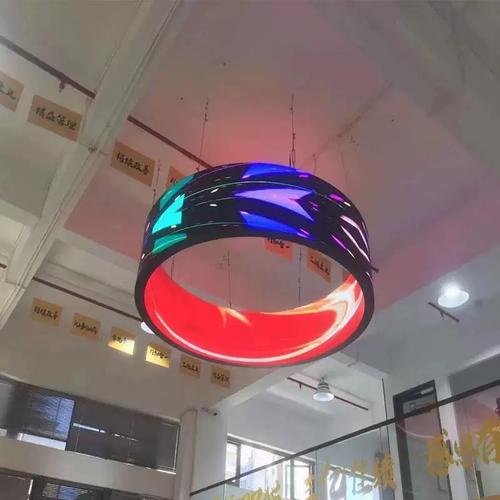 商场柔性悬挂高清全彩环形屏 LED异形显示屏的市场新宠